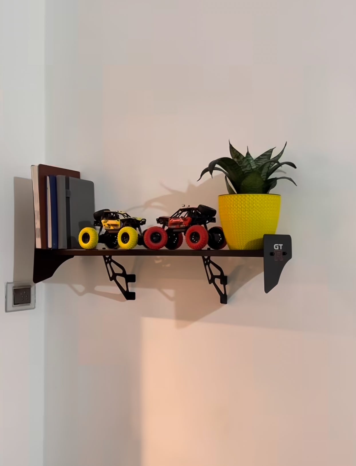 GTR SPOILER SHELF